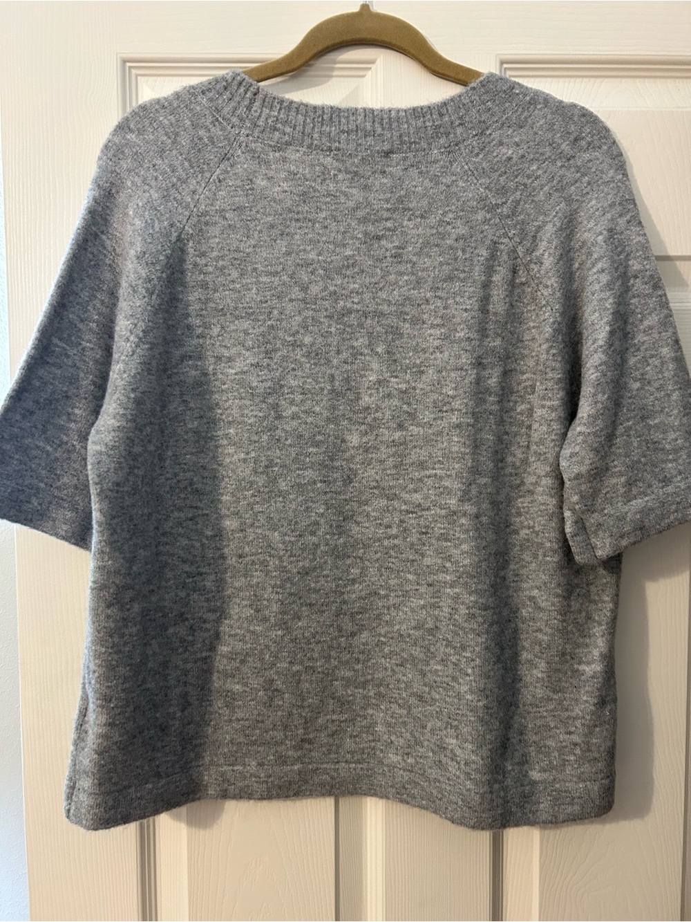 Evereve Sami Gray Short-Sleeve Crewneck Sweater - Women's - Picture 4 of 5